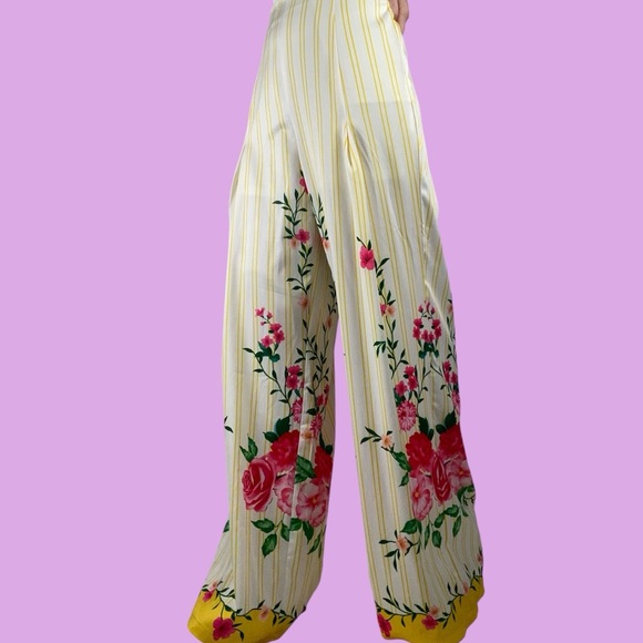 Satin floral pant - Picture 2 of 3